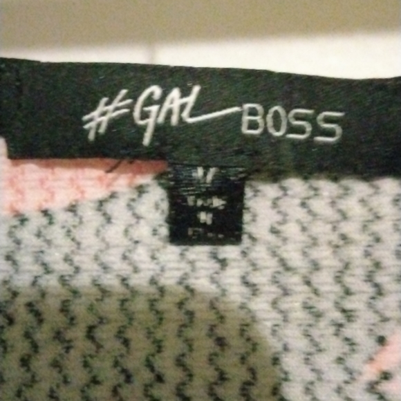 # Gal BOSS medium black and red ♥️ top. - Picture 6 of 6